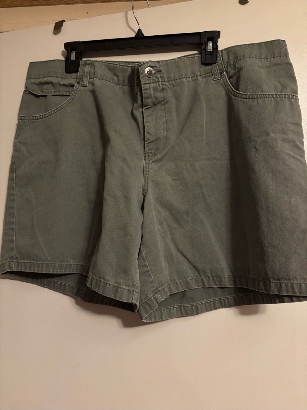 Faded Glory Olive Green Flat Front Men's Shorts